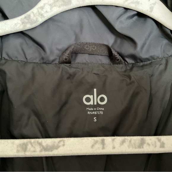 Alo Yoga Gold Rush Puffer Black S - Picture 6 of 12
